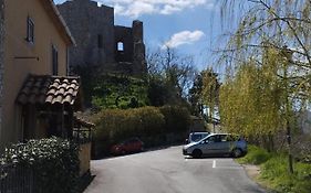 Bilocale In Un Borgo Suggestivo Del Monte Amiata.